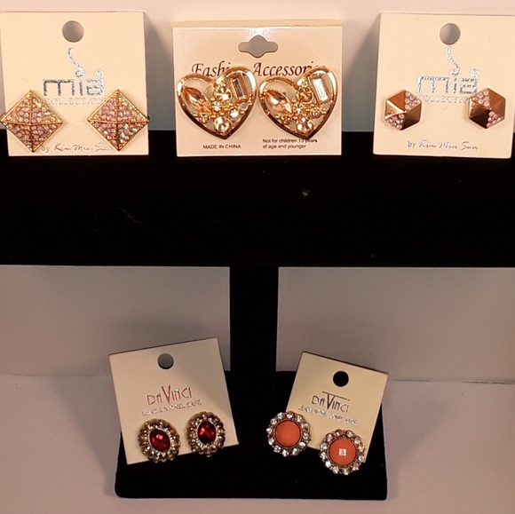 5 PAIRS OF NWT EARRINGS - Picture 2 of 3